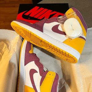 Jordan 1 Retro High OG - Brotherhood - 11.5